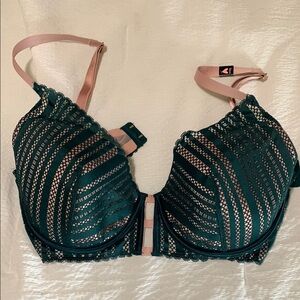Victoria's Secret Green and Pink Lace Bras with Modern Design